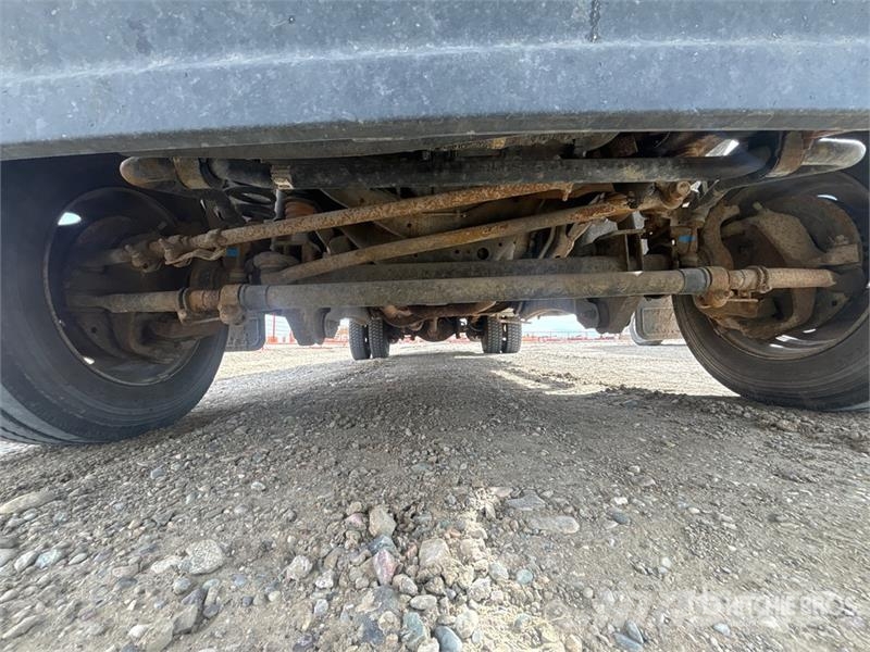 Ford F-550 Teherautóra szerelt emelők és állványok