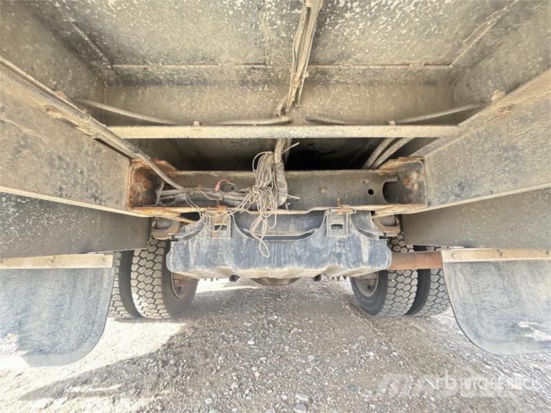 Ford F-550 Teherautóra szerelt emelők és állványok