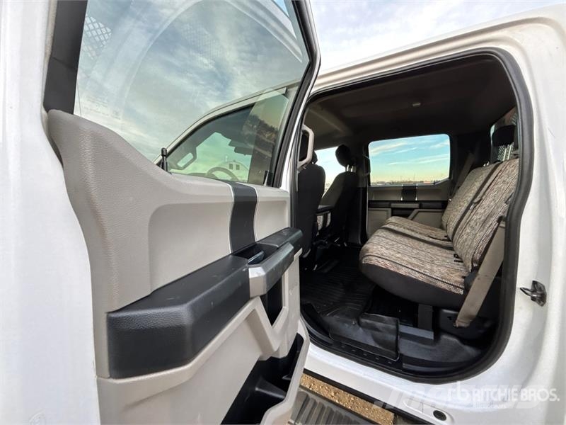 Ford F-550 Kamioni sa otvorenim sandukom