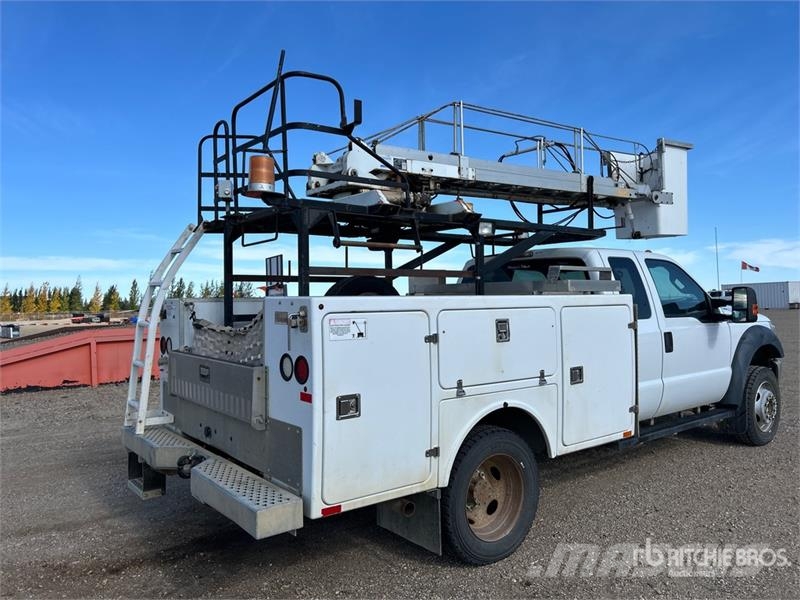 Ford F-550 Auto korvtõstukid