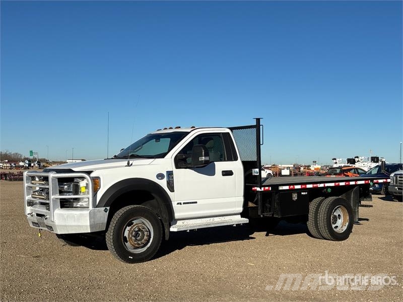 Ford F-550 Ciężarówki typu Platforma / Skrzynia