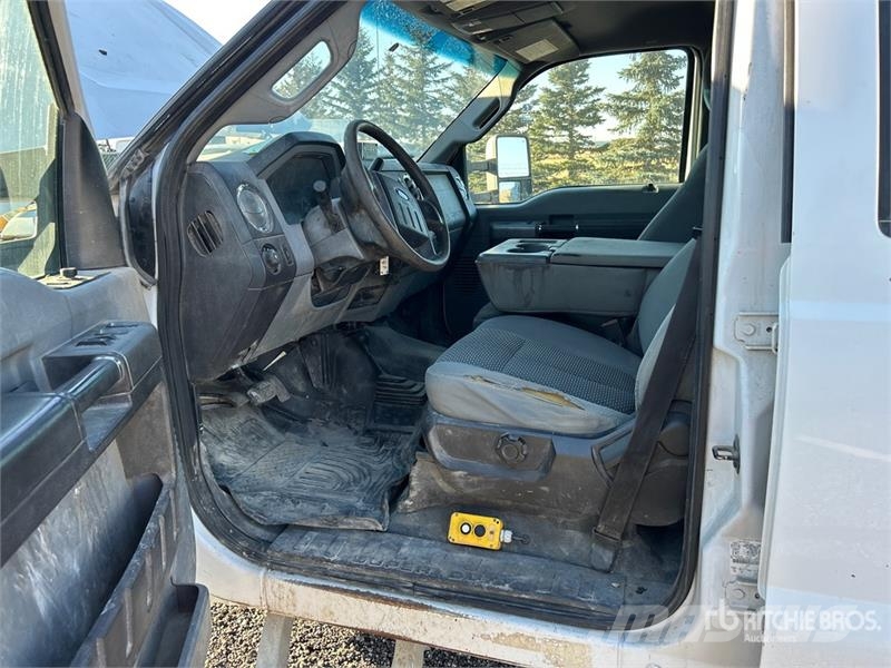 Ford F-550 Camion benne