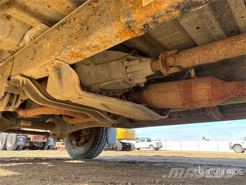 Ford F-550 Kamioni sa otvorenim sandukom