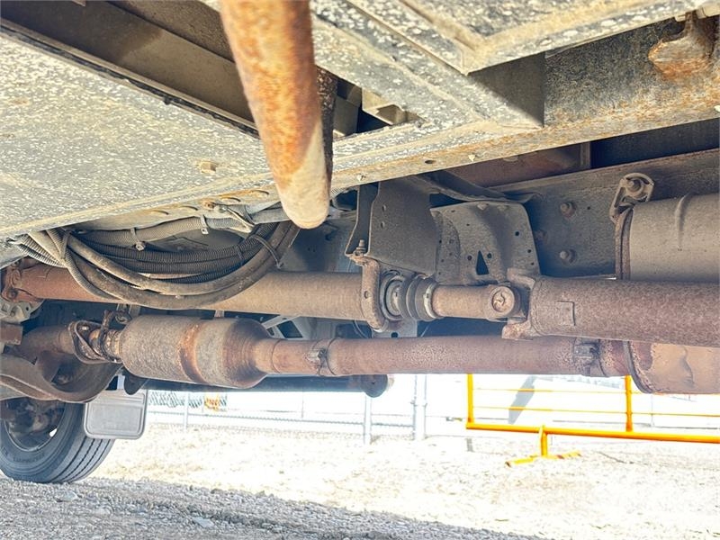 Ford F-550 Teherautóra szerelt emelők és állványok