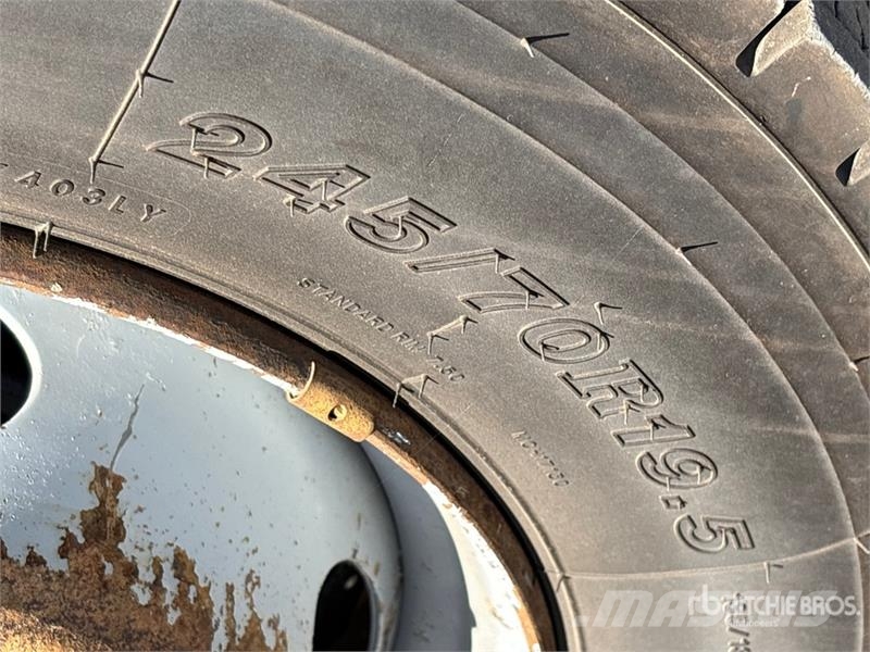 Ford F-550 Ciężarówki typu Platforma / Skrzynia