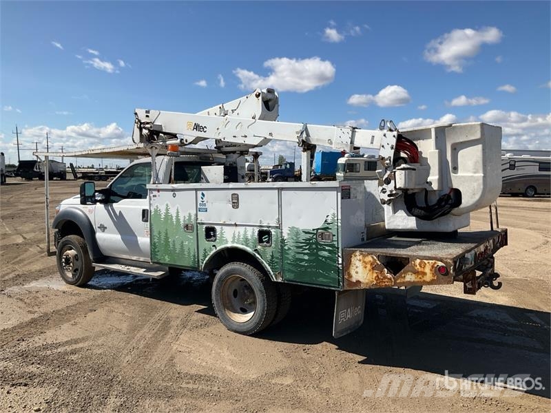 Ford F-550 Autoplošiny