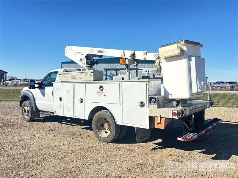 Ford F-550 트럭 탑재 고소작업대
