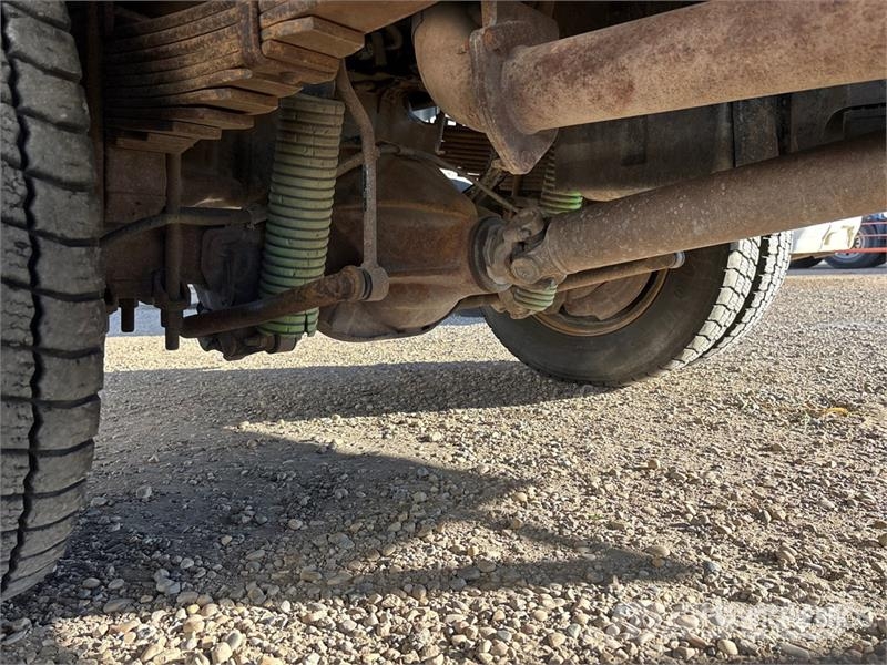 Ford F-550 Ciężarówki typu Platforma / Skrzynia
