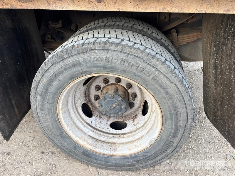 Ford F-550 Kamioni sa otvorenim sandukom