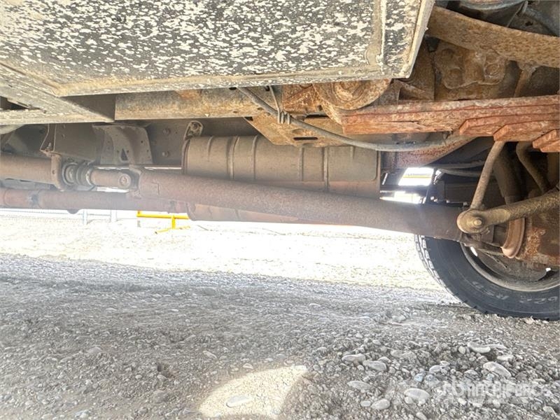 Ford F-550 Teherautóra szerelt emelők és állványok
