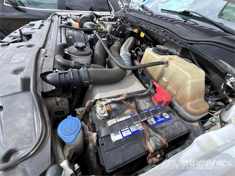 Ford F-550 Teherautóra szerelt emelők és állványok
