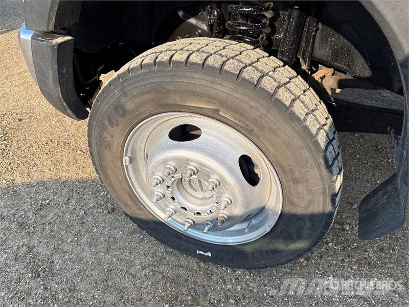 Ford F-550 Flakbilar