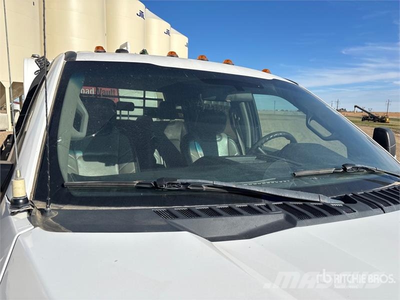 Ford F-550 Ostalo