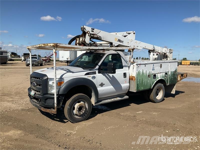 Ford F-550 Autoplošiny