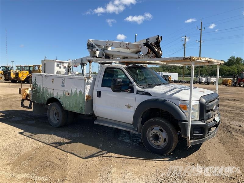 Ford F-550 Autoplošiny