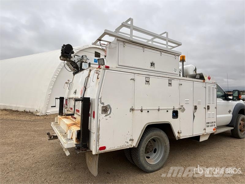 Ford F-550 Municipal/vehicul cu uz general
