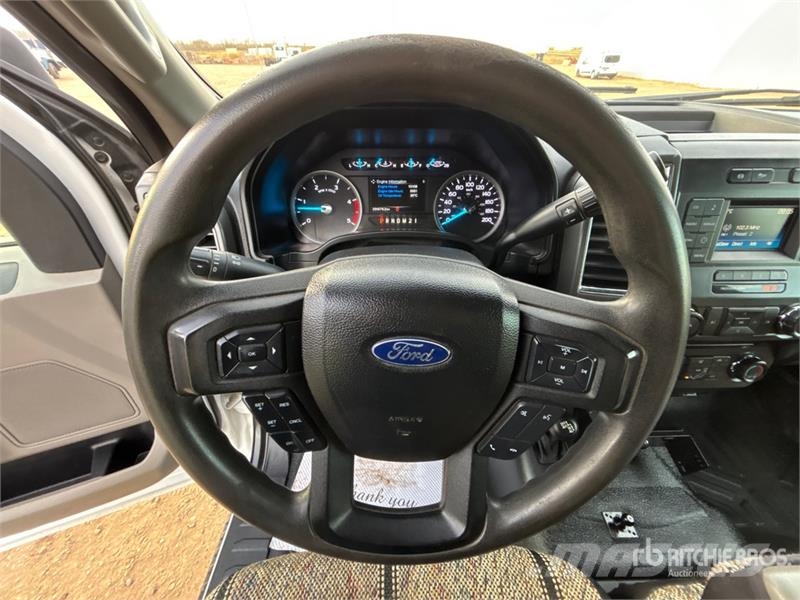 Ford F-550 Kamioni sa otvorenim sandukom