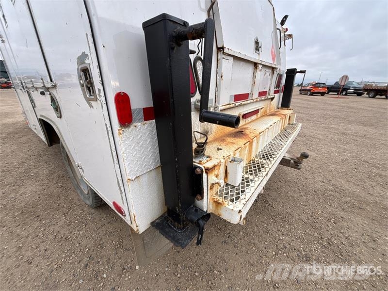 Ford F-550 Municipal/vehicul cu uz general
