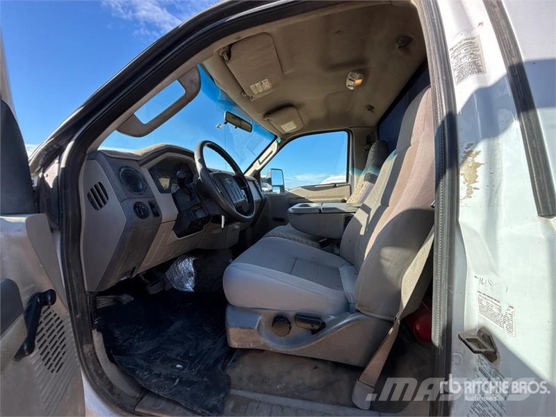 Ford F-550 4x2 Roll-Off Truck Komunalni tovornjaki