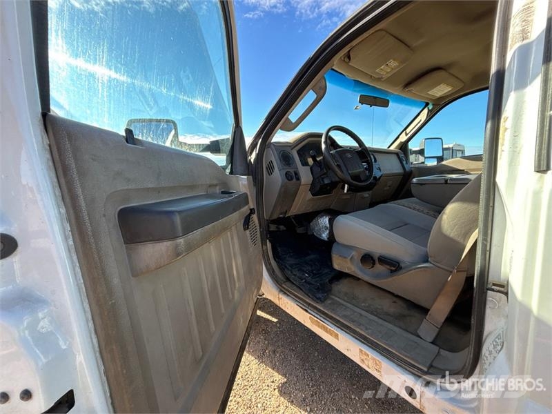 Ford F-550 4x2 Roll-Off Truck Komunalni tovornjaki
