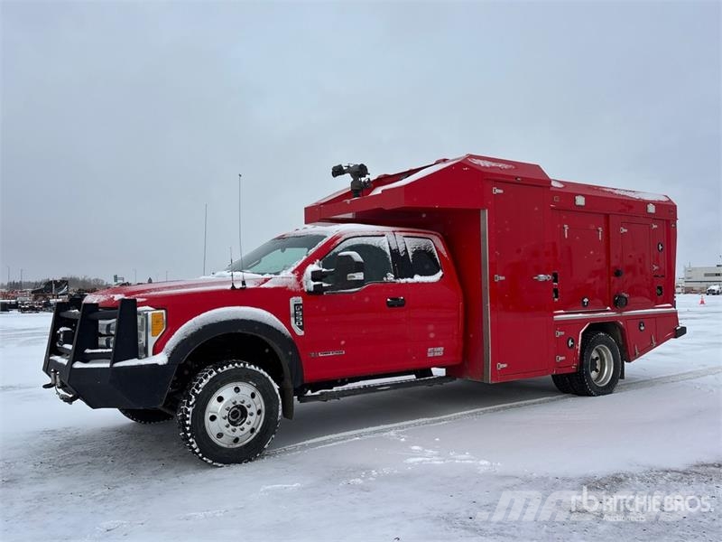 Ford F-550 4x4 Extended Cab Ultra High Pressure Fire Tr شاحنات حريق