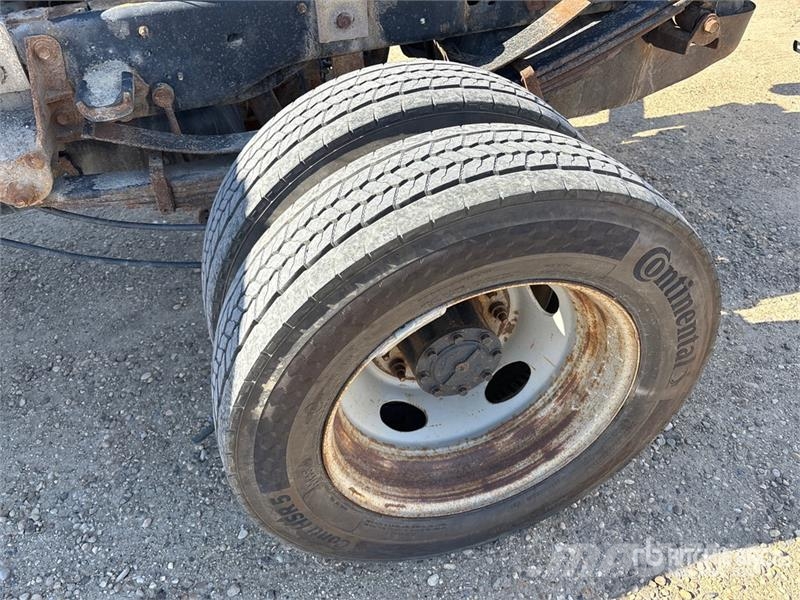 Ford F-550 4x4 Extended Cab Cab and Chassis Cabine en interieur