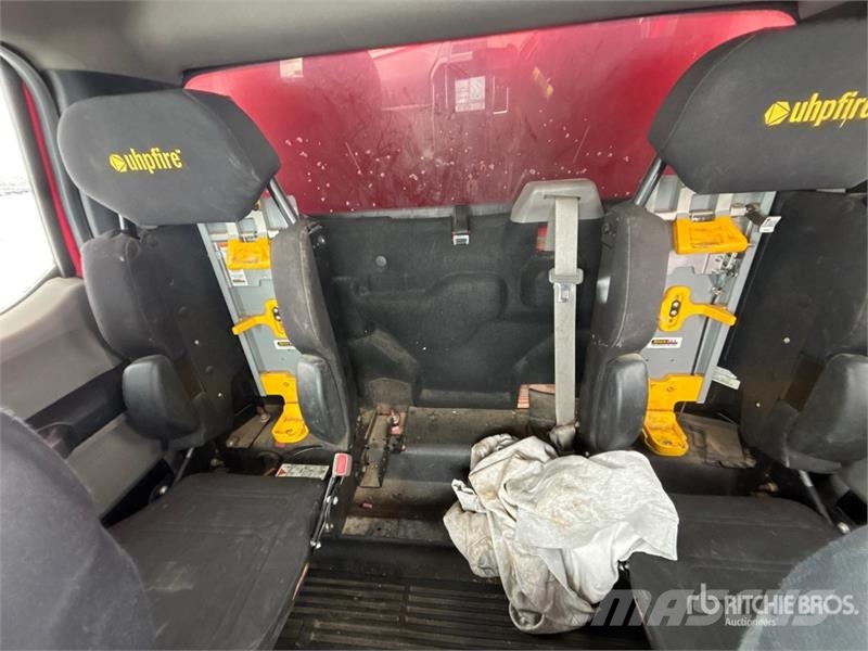 Ford F-550 4x4 Extended Cab Ultra High Pressure Fire Tr شاحنات حريق