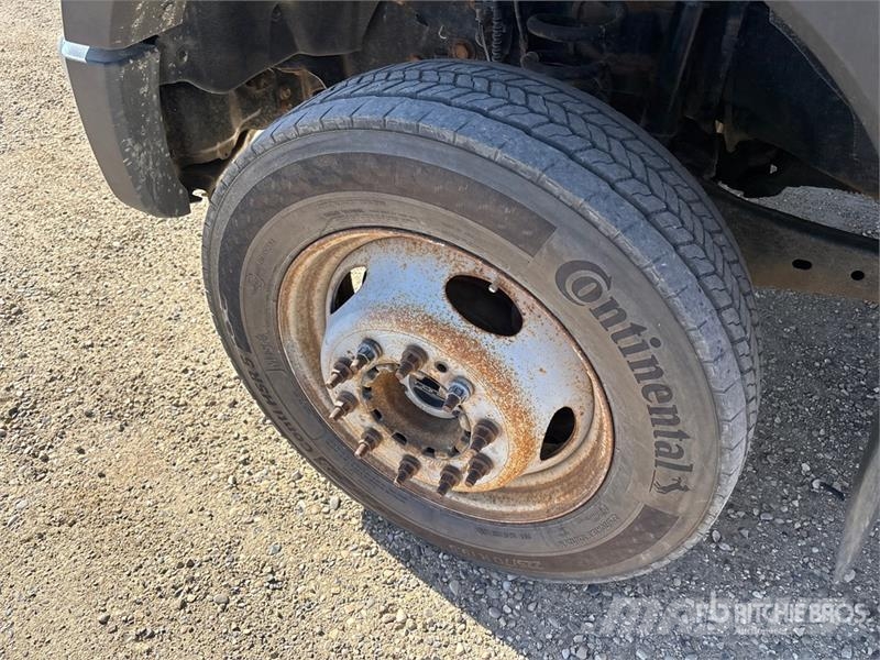 Ford F-550 4x4 Extended Cab Cab and Chassis Cabine en interieur