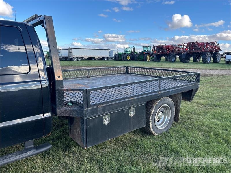 Ford F-550 4x4 Flatbed Truck Flakbilar