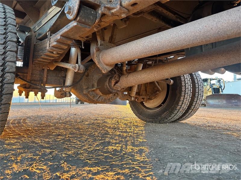 Ford F-550 4x4 Mud Mixing Truck Ostali kamioni