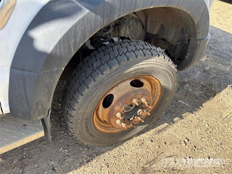 Ford F-550 4x4 Service Truck (Inoperable) Kommunalt / generelt kjøretøy