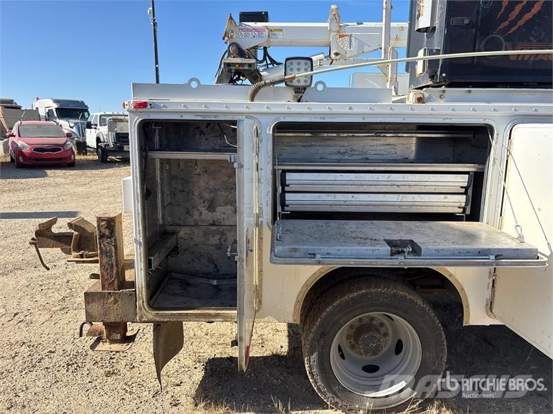 Ford F-550 4x4 Service Truck (Inoperable) Kommunalt / generelt kjøretøy