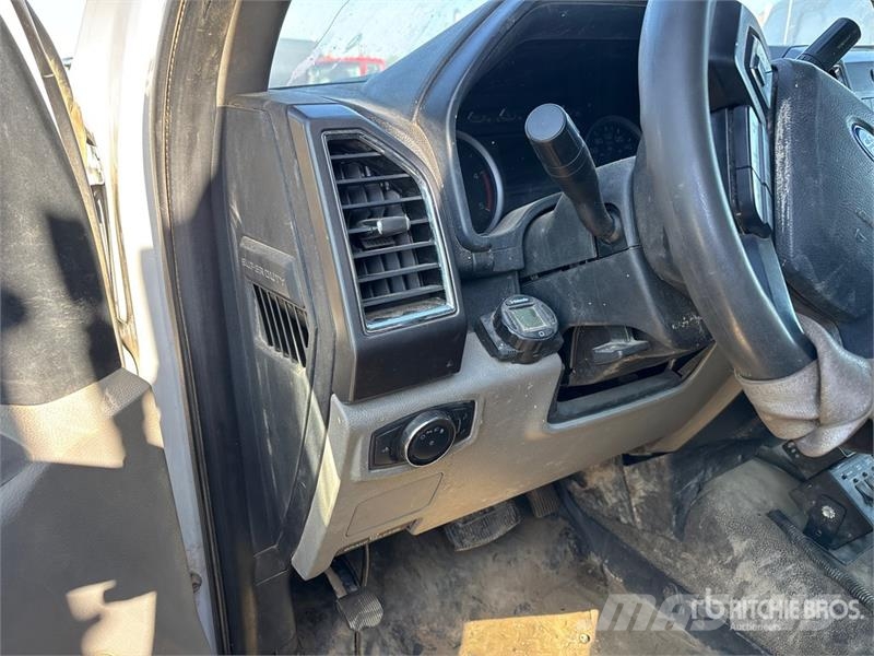Ford F-550 4x4 Service Truck (Inoperable) Kommunalt / generelt kjøretøy