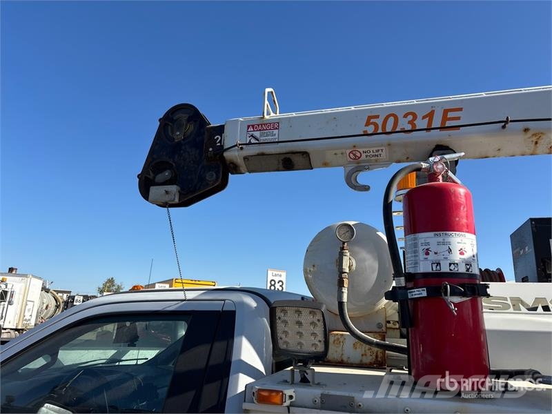 Ford F-550 4x4 Service Truck (Inoperable) Kommunalt / generelt kjøretøy
