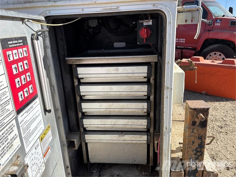 Ford F-550 4x4 Service Truck (Inoperable) Kommunalt / generelt kjøretøy