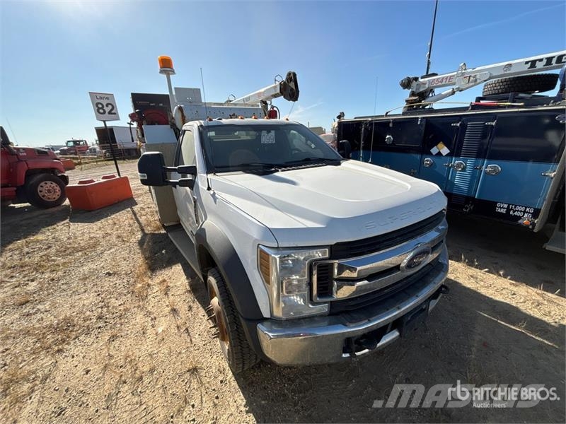 Ford F-550 4x4 Service Truck (Inoperable) Kommunalt / generelt kjøretøy