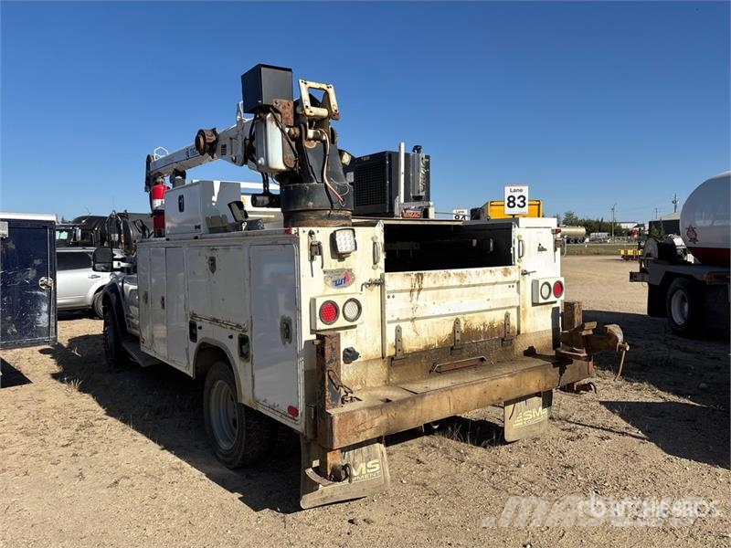 Ford F-550 4x4 Service Truck (Inoperable) Kommunalt / generelt kjøretøy