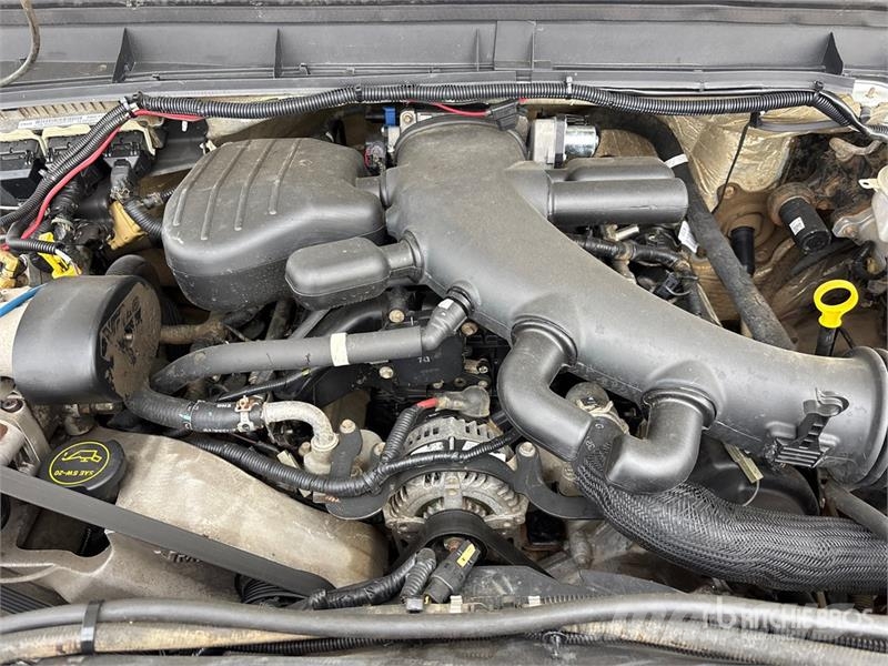 Ford F-550 4x4 Service Truck Közúti karbantartó haszongépek