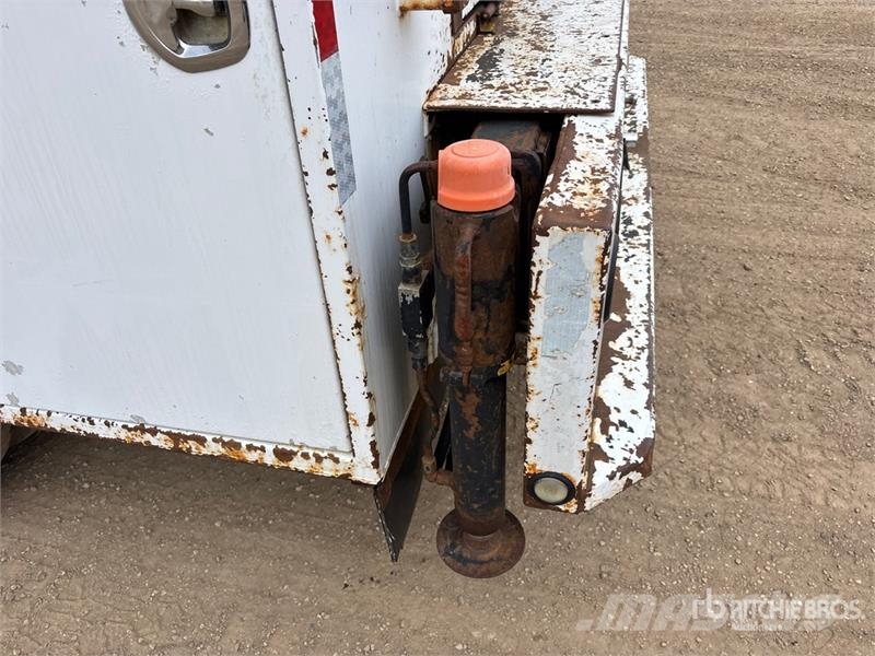 Ford F-550 4x4 Service Truck Közúti karbantartó haszongépek