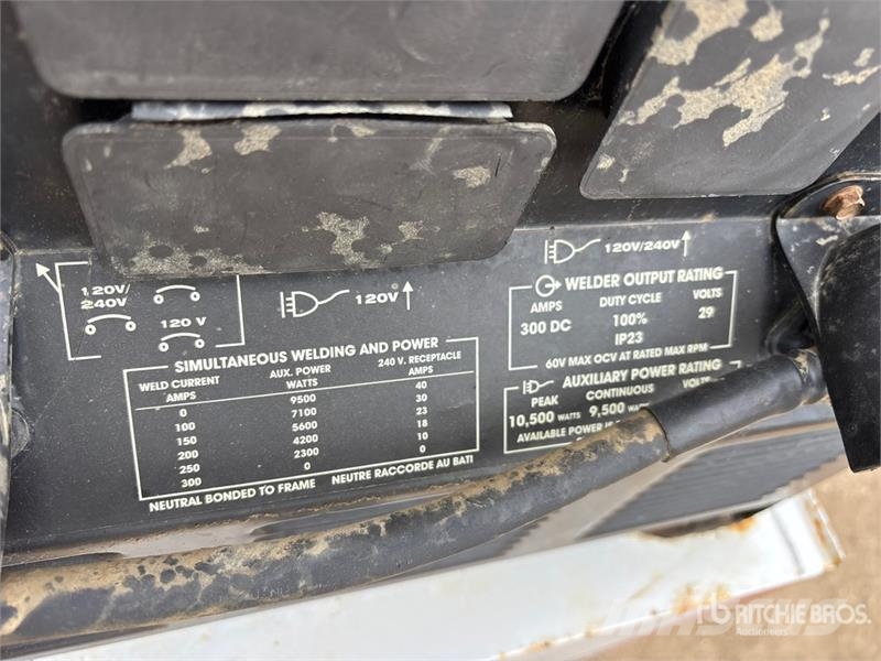 Ford F-550 4x4 Service Truck Közúti karbantartó haszongépek