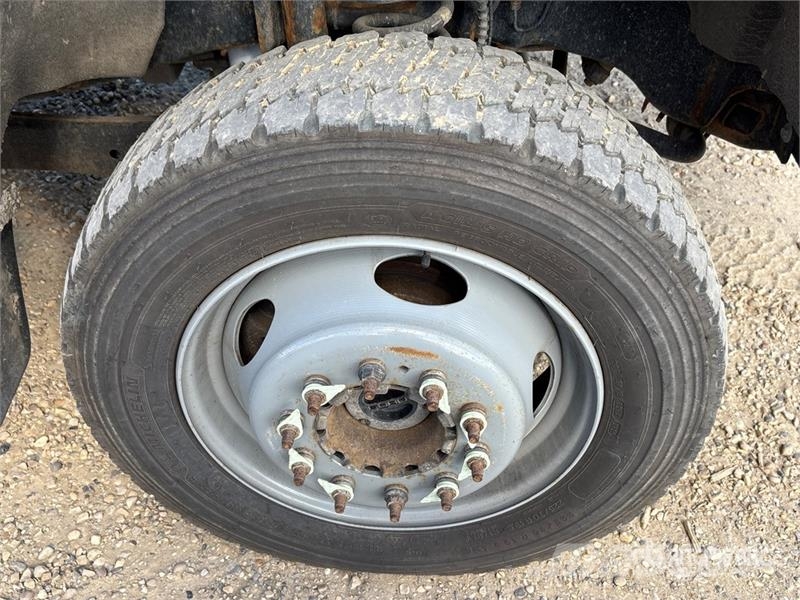 Ford F-550 Cab and Chassis (Inoperable) Kabiner og interiør