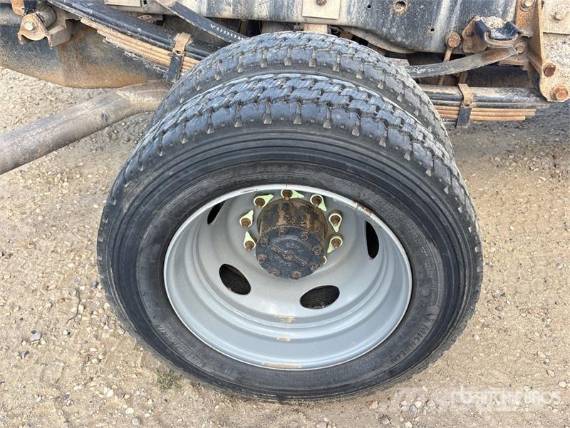 Ford F-550 Cab and Chassis (Inoperable) Kabiner og interiør