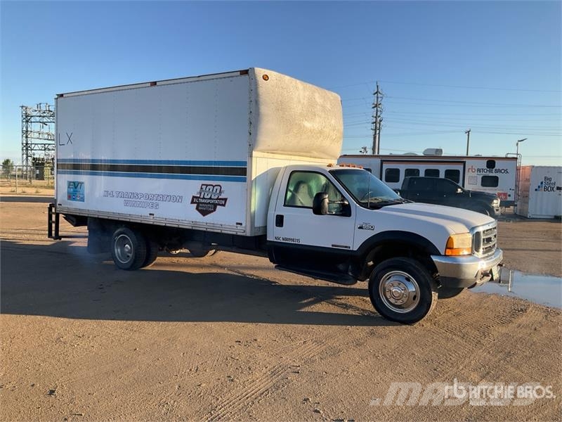 Ford F-550 Van Truck شاحنات ذات هيكل صندوقي
