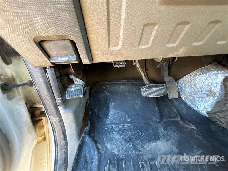 Ford F-550 XL 4x2 Roll-Off Truck 翻斗车