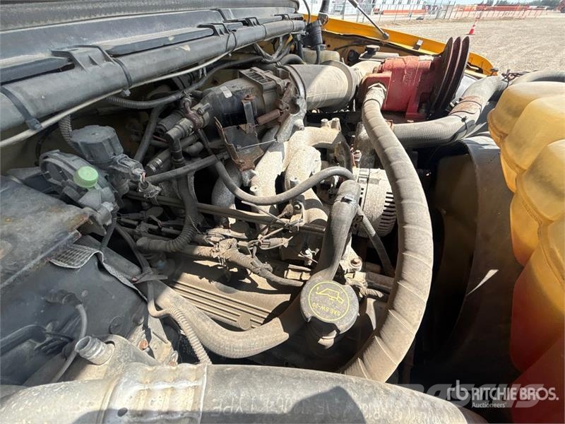 Ford F-550 XL 4x2 Snow Plow Truck Pilsētas atkritumvedēji