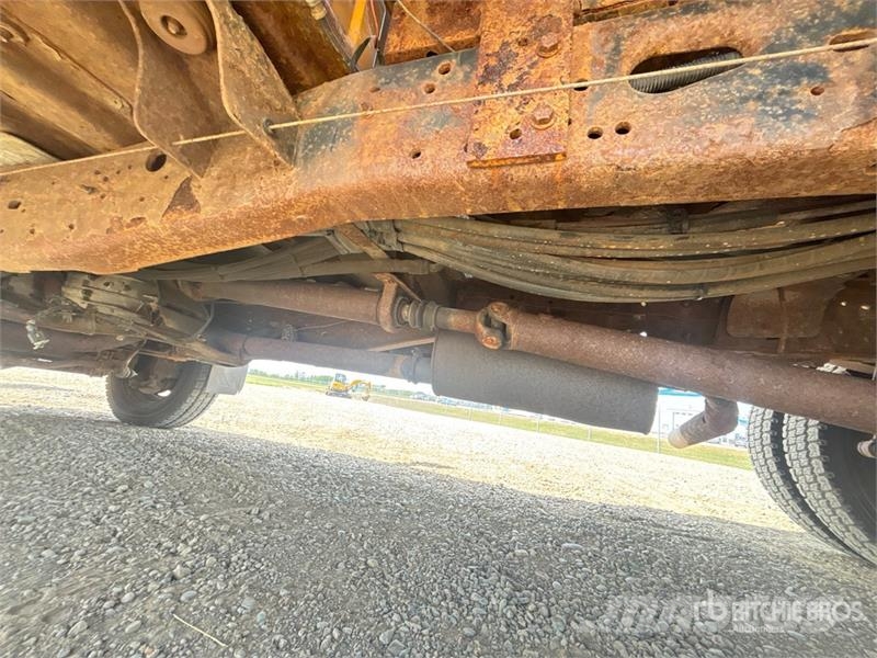 Ford F-550 XL 4x2 Snow Plow Truck Pilsētas atkritumvedēji