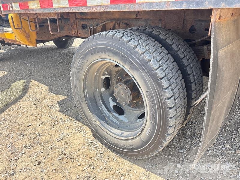 Ford F-550 XL 4x2 Snow Plow Truck Pilsētas atkritumvedēji