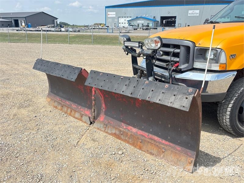 Ford F-550 XL 4x2 Snow Plow Truck Pilsētas atkritumvedēji