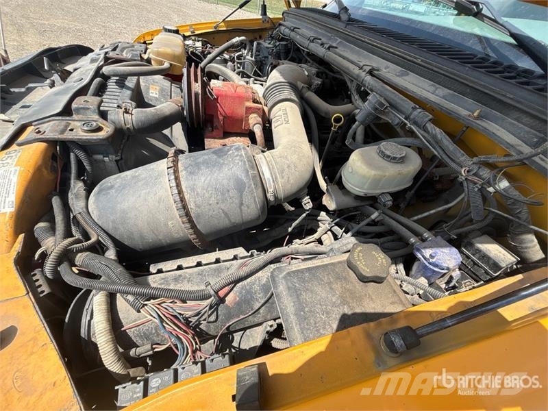 Ford F-550 XL 4x2 Snow Plow Truck Pilsētas atkritumvedēji