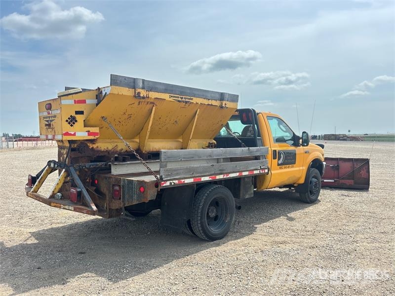 Ford F-550 XL 4x2 Snow Plow Truck Pilsētas atkritumvedēji
